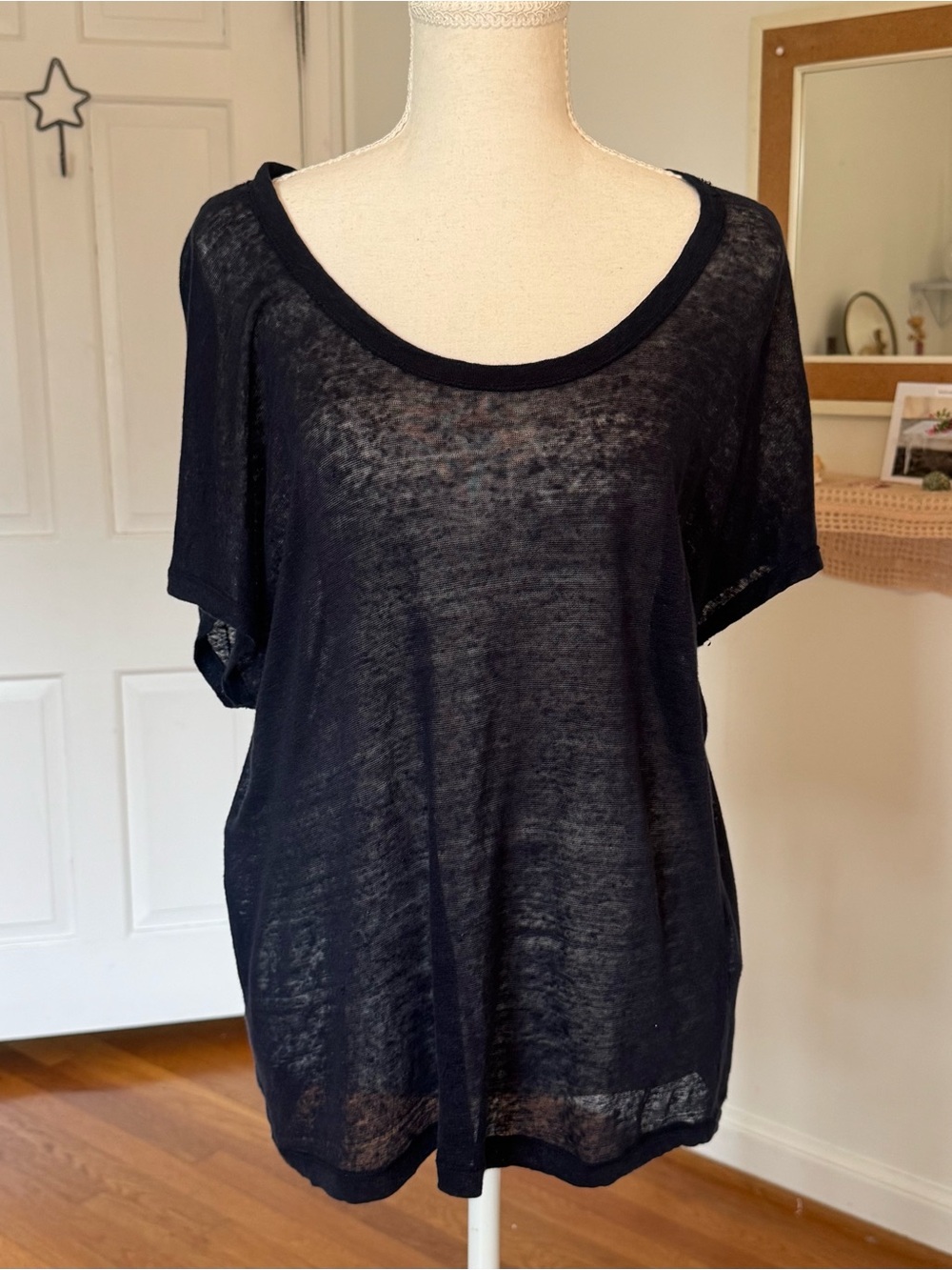 Vince Navy Relaxed Fit Semi-Sheer Lightweight Linen Knit Top Scoop Neck Sz Med